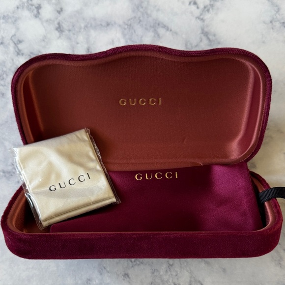 Authentic GUCCI Maroon Burgundy Eyeglass Sunglasses Hard Shell Case Cream Cloth